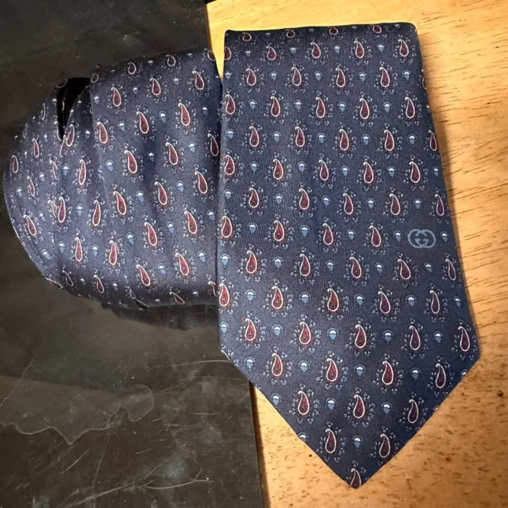 Gucci Silk Tie Paisley Mens Gift Art Necktie Luxury Blue Red Office Formal Vtg
